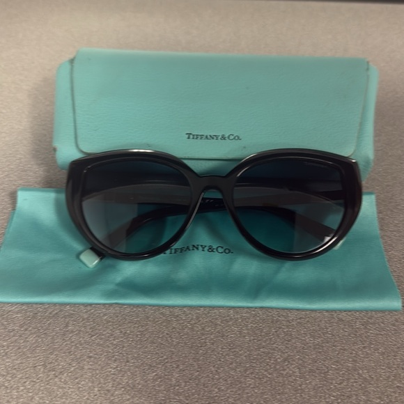 Tiffany & Co. Sunglasses Black Cat Eye Gold T With Case main image 4